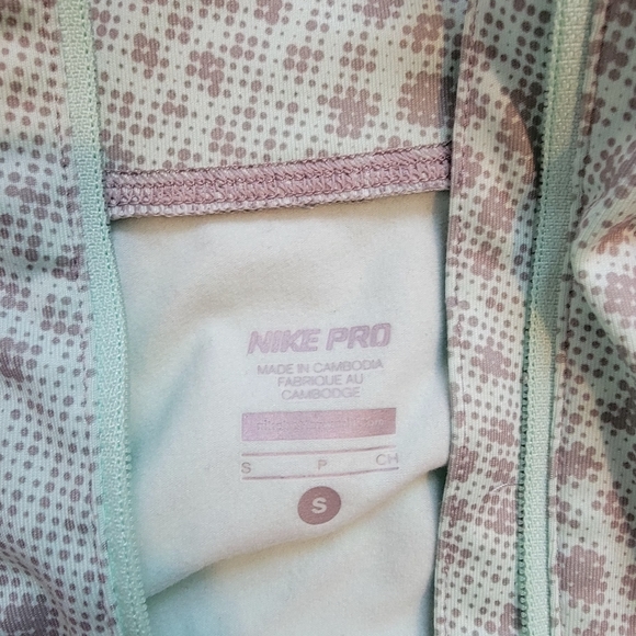 Nike running top - Picture 3 of 3